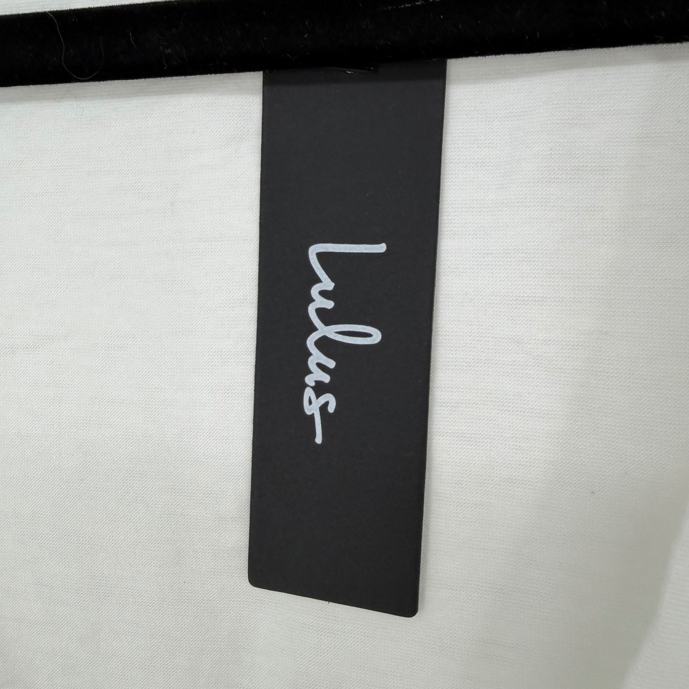 LULUS KINSEY WHITE V-NECK RUFFLED CROP TOP SMALL NWT COQUETTE PLAYFUL PLUNGING - Picture 6 of 9